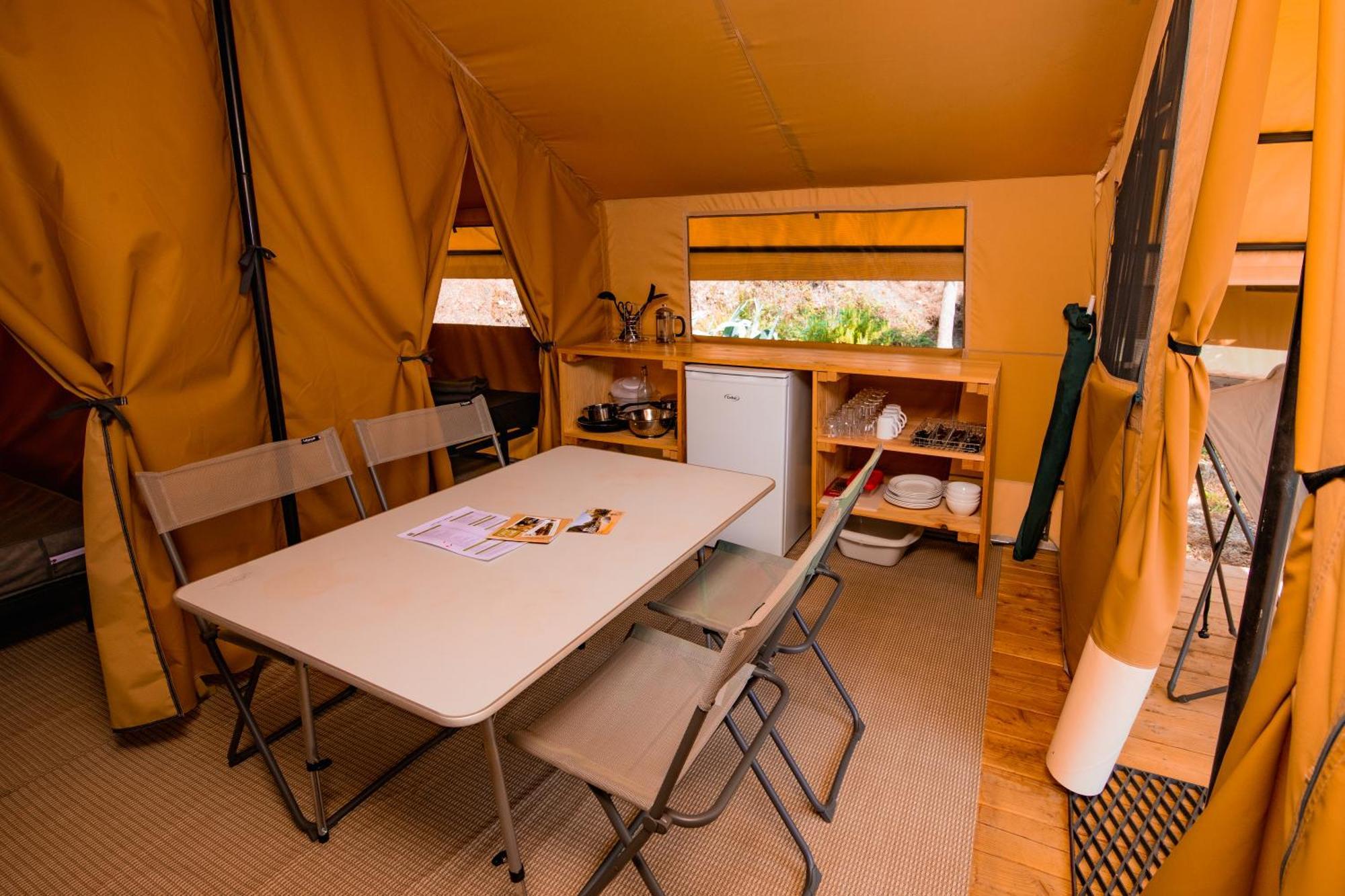 Camping Onlycamp Pierre & Sources ボルヴィック エクステリア 写真
