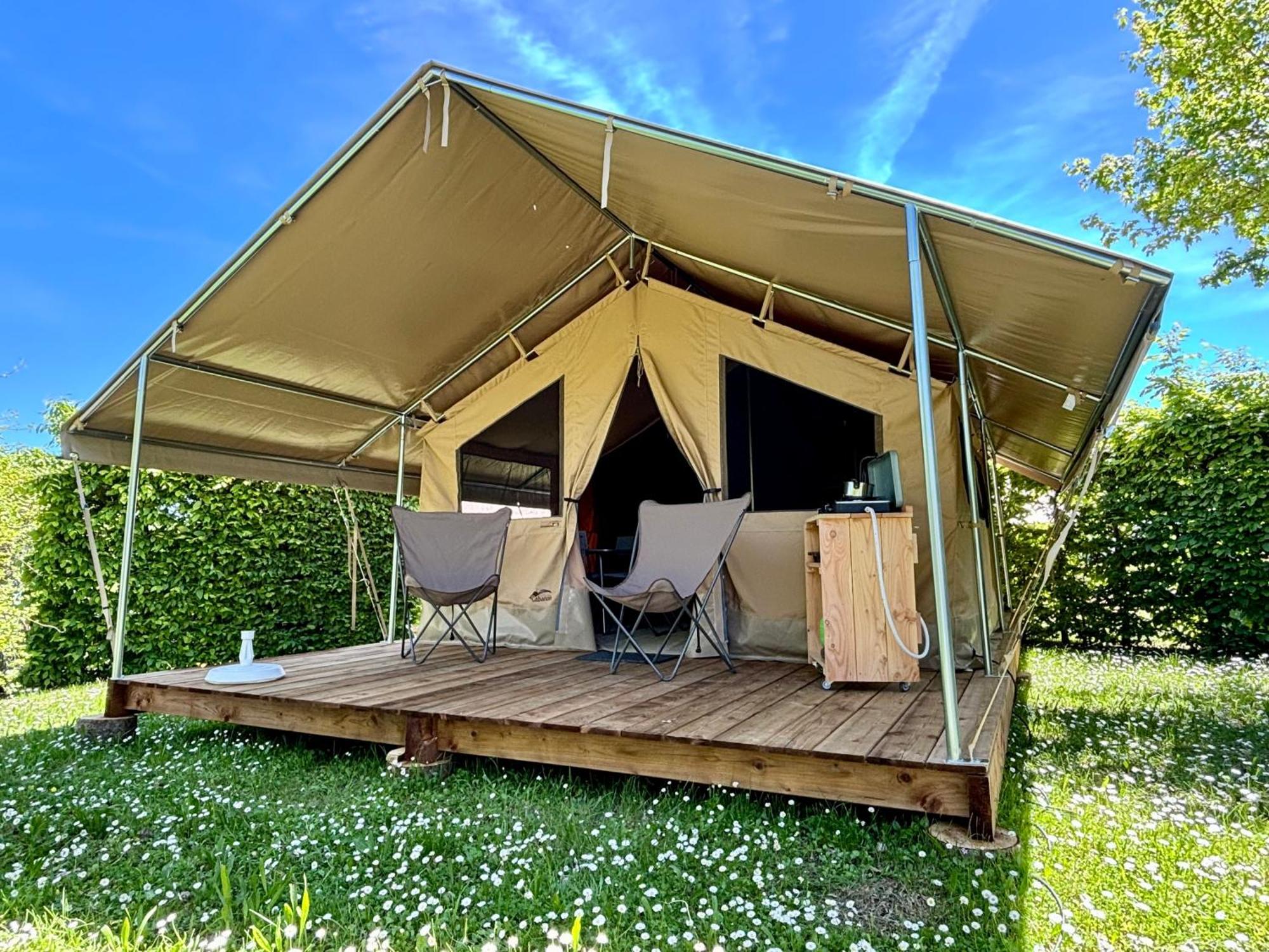 Camping Onlycamp Pierre & Sources ボルヴィック エクステリア 写真